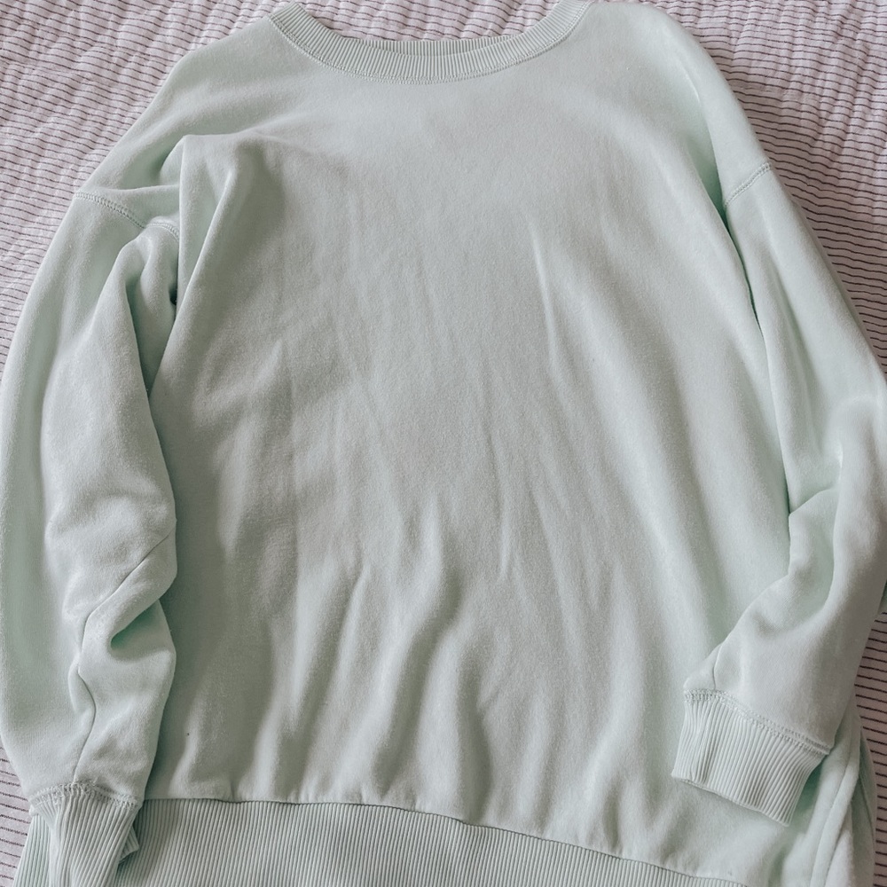 Women’s American Eagle Oversized Comfy Sweater